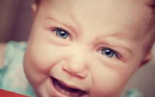 Когда у новорожденных появляются слезы