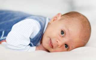 Развивающие занятия с малышом первого месяца. Сборник лучшего от гимнастики до игрушек