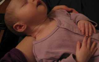 Ребенок спит с открытым ртом