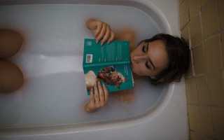 Почему возникают зеленые выделения при беременности на разных сроках