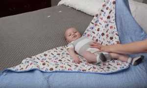 До какого возраста пеленать ребенка, когда лучше закончить
