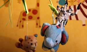 Мобиль на кроватку для новорожденных своими руками