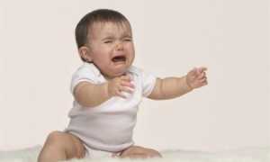 Боли в животике у новорожденного: причины, лечение