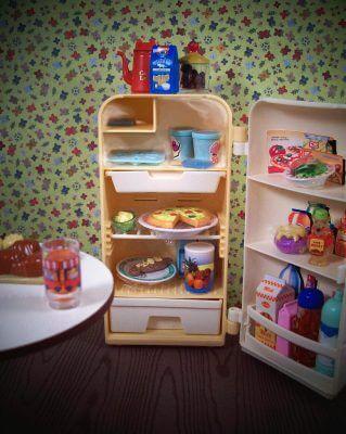 игрушечный холодильник