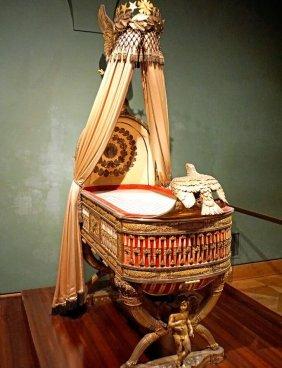 Крепление балдахина