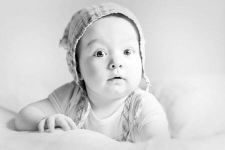 когда можно мыть голову новорожденному шампунем