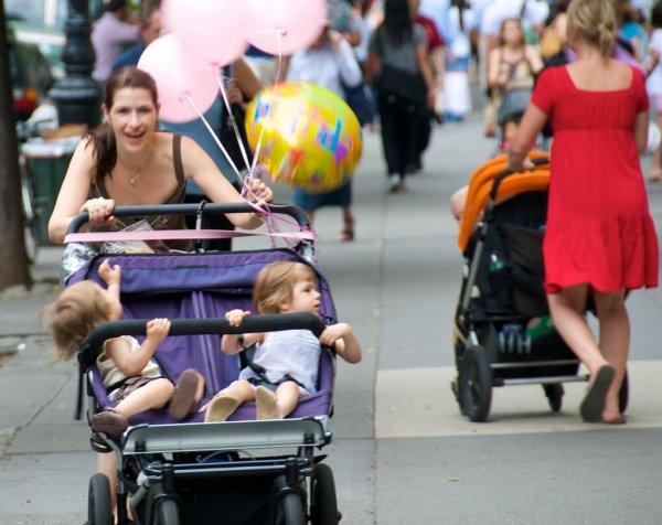 коляска для двойняшек