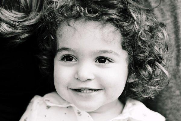 кучерявый малыш