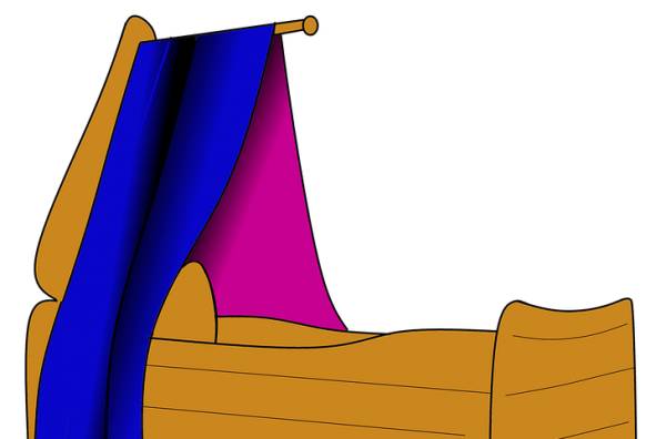 Кроватка с балдахином