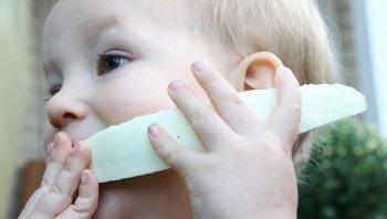 Взрослая пища для малыша