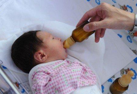 Удобные позы для кормления новорожденного