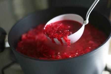 можно ли кормящей маме борщ со свеклой