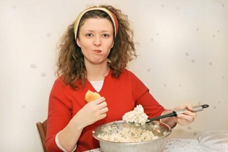 можно ли салат с майонезом кормящей маме