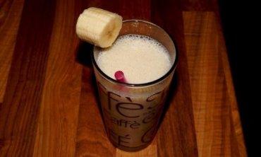 Банан с молоком