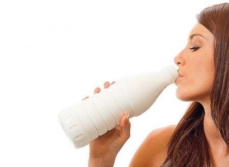 Можно ли пить кефир кормящей маме