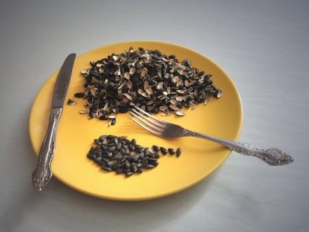 Можно ли семечки при грудном вскармливании