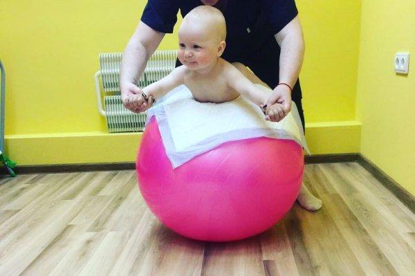 Массаж на фитболе