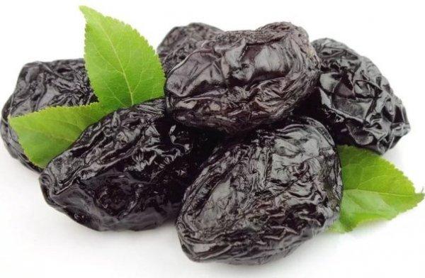 Чернослив против запоров