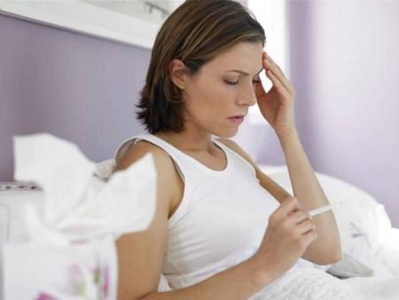 Как сбить температуру кормящей женщине